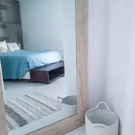 Alice Elia (Mykonos)